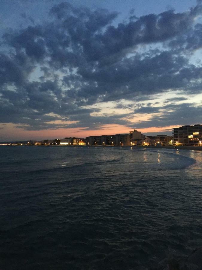 Meuble De Tourisme Classe, Climatisation, Pieds Dans L'Eau Palavas-les-Flots Zewnętrze zdjęcie